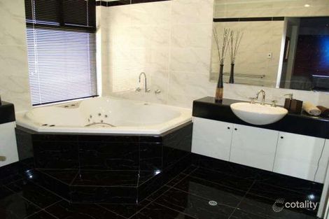 Property photo of 2 Soric Rise Coogee WA 6166