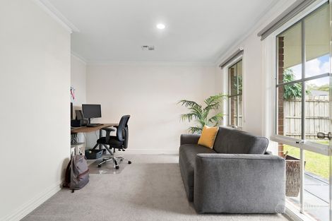 Property photo of 4 Nursery Court Dingley Village VIC 3172