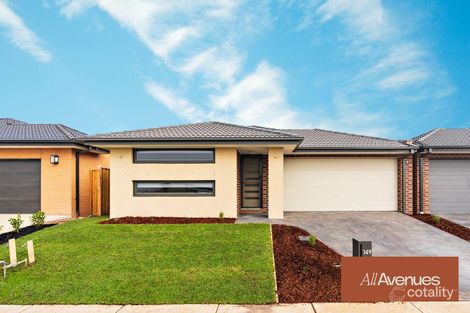 149 Thoroughbred Dr, Clyde North, VIC 3978