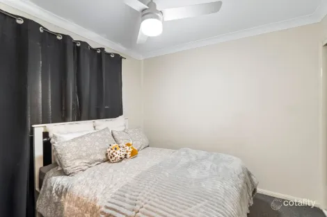 Property photo of 25 Hyde Place Forest Lake QLD 4078