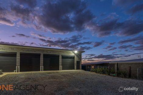 Property photo of 1 Connemara Drive Orange NSW 2800