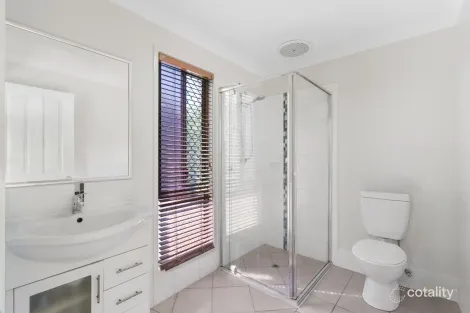 Property photo of 45 Braeside Road Bundamba QLD 4304