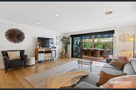 Property photo of 52 Timms Avenue Kilsyth VIC 3137