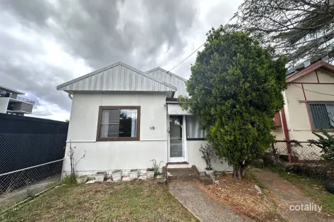 13 Leonard St, Bankstown, NSW 2200