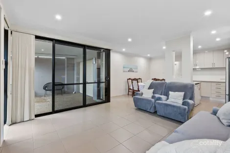 Property photo of 3/2 Dana Way Madeley WA 6065
