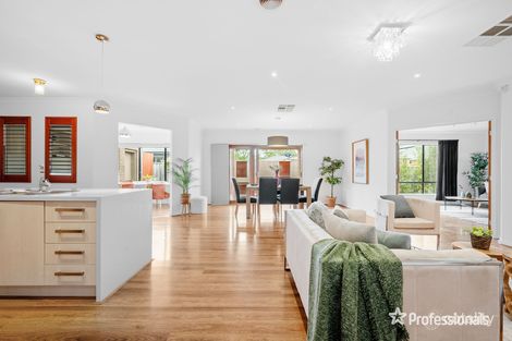 Property photo of 15 Litchfield Way Taylors Hill VIC 3037