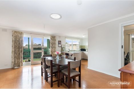 Property photo of 8 Hillcrest Drive Westmeadows VIC 3049