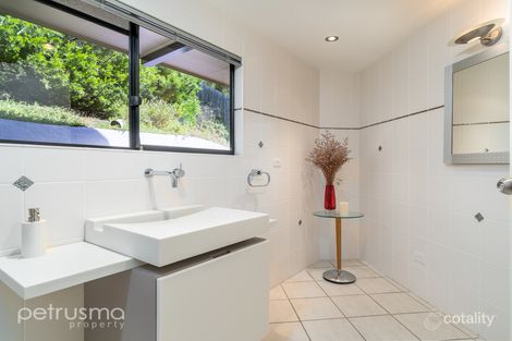 Property photo of 33 Enterprise Road Sandy Bay TAS 7005