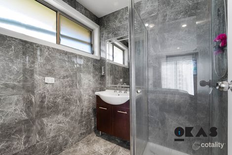 Property photo of 18 Maplewood Road Kings Park VIC 3021