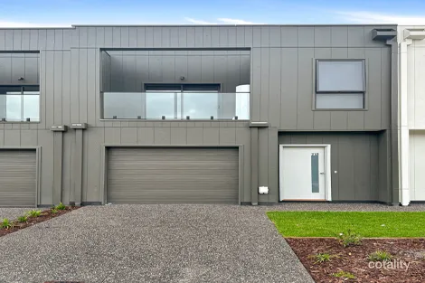 Property photo of 24 Limestone Drive Berwick VIC 3806