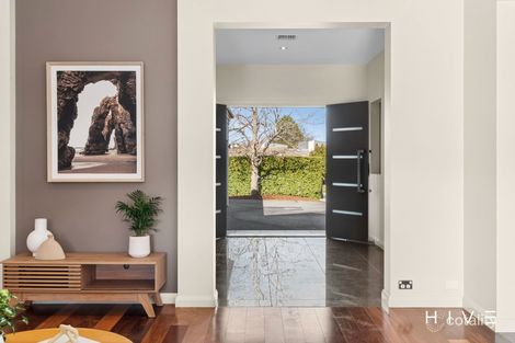 Property photo of 29 Gilmore Crescent Garran ACT 2605