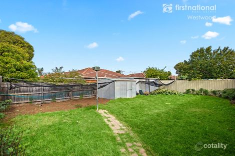 Property photo of 10 Tamarind Crescent Werribee VIC 3030