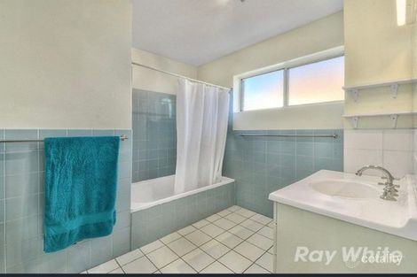 Property photo of 2/27 Bourne Street Clayfield QLD 4011