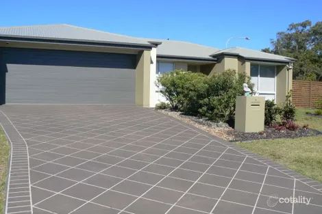 1 Captain Cook St, Urraween, QLD 4655