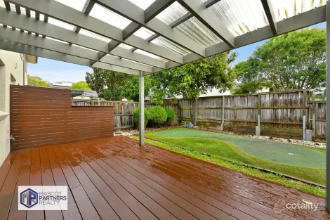 Property photo of 5 Grenada Road Glenfield NSW 2167