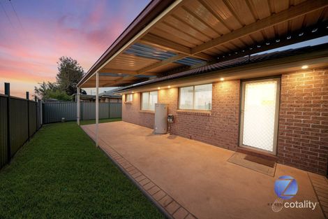 Property photo of 3/17 Poplar Crescent Bradbury NSW 2560