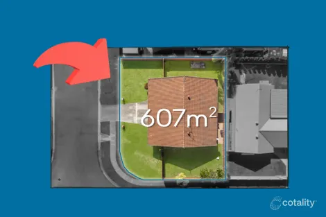 1 Maiala Cl, Paradise Point, QLD 4216