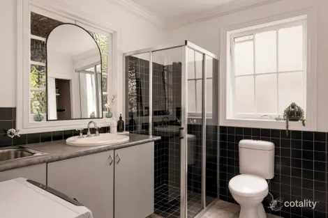 Property photo of 2 Lindon Street Dutton Park QLD 4102