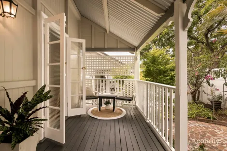 Property photo of 2 Lindon Street Dutton Park QLD 4102