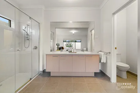Property photo of 218 Haze Drive Point Cook VIC 3030