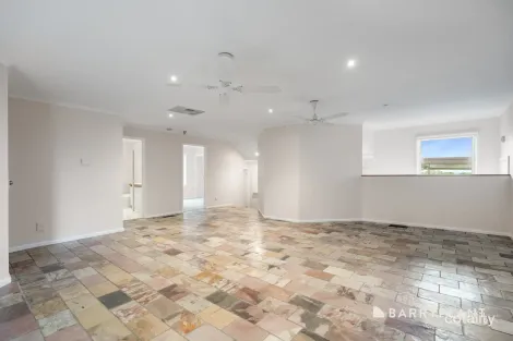 Property photo of 29 Aberdeen Heights Pakenham VIC 3810