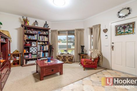 Property photo of 2 Cedar Lane Pakenham VIC 3810