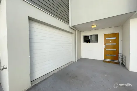 Property photo of 42A Wilton Terrace Yeronga QLD 4104
