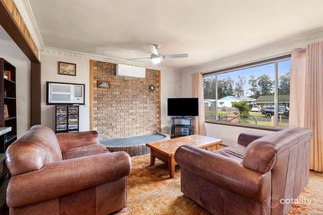 Property photo of 26 Timbara Crescent Surfside NSW 2536
