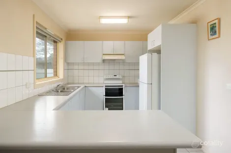 Property photo of 2/41 Mayfair Drive West Wodonga VIC 3690