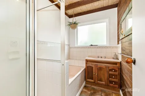 Property photo of 10 Avalon Drive Rosebud VIC 3939