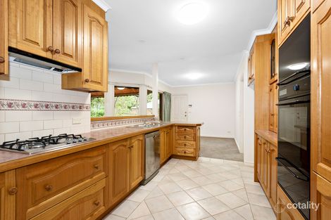 Property photo of 2 Kelly Court Warranwood VIC 3134