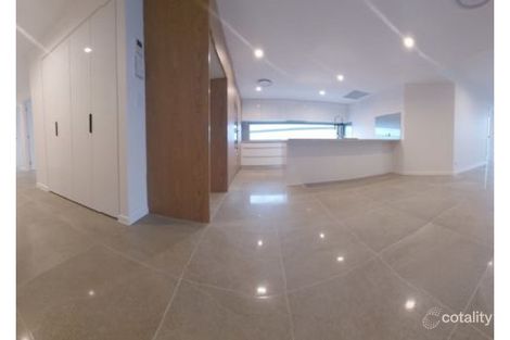 Property photo of 2/81 Marine Parade Redcliffe QLD 4020