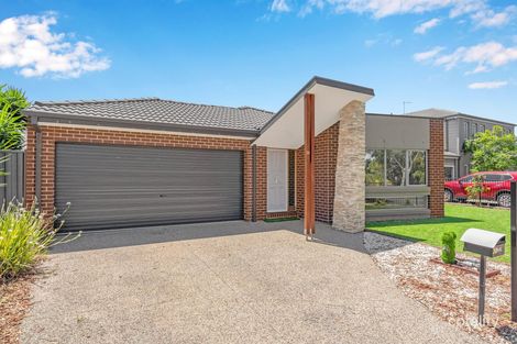 Property photo of 30 Eureka Drive Manor Lakes VIC 3024