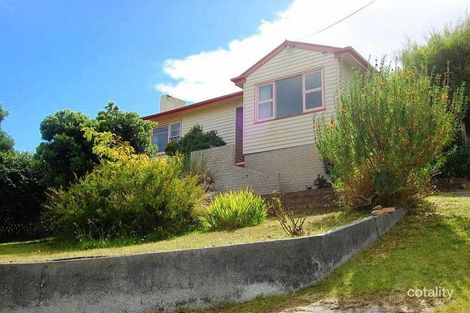 23 Corinna Rd, Lindisfarne, TAS 7015