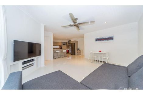 Property photo of 1/9 Fiona Street Biggera Waters QLD 4216