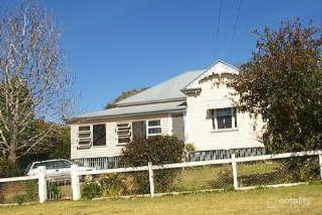 26 Garde St, Centenary Heights, QLD 4350