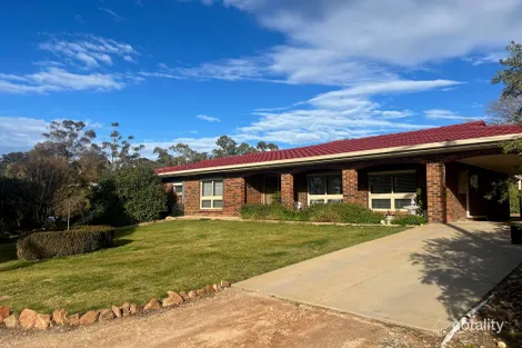 1 East View St, Clare, SA 5453