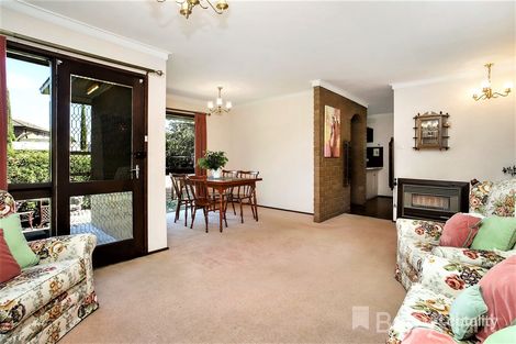 Property photo of 3 Briar Close Gladstone Park VIC 3043