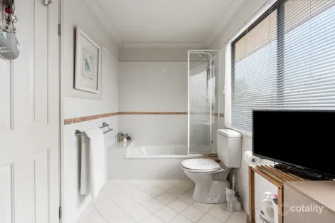 Property photo of 28 Prospect Court Robina QLD 4226