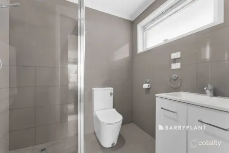 Property photo of 2 Bosco Close Narre Warren VIC 3805