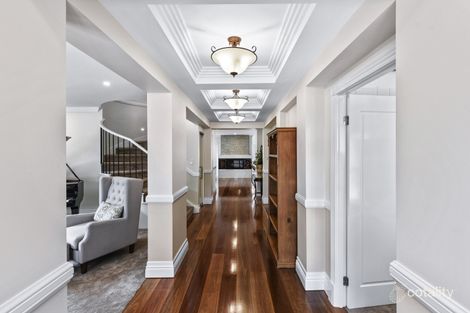 17 Kitchener Rd, Ascot, QLD 4007