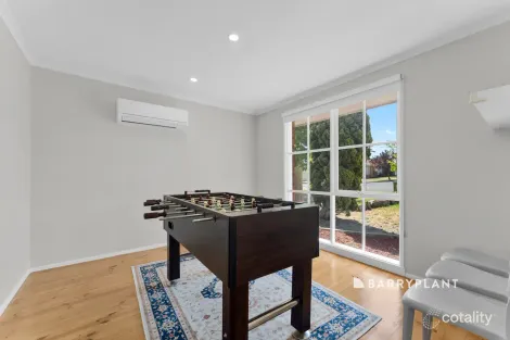 Property photo of 2 Bosco Close Narre Warren VIC 3805