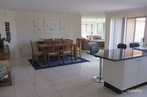 Property photo of 21 Riveroak Drive Mardi NSW 2259