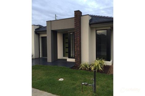 Property photo of 131 Wurrook Circuit North Geelong VIC 3215