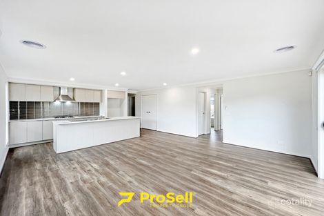 Property photo of 11 Mehma Street Thornhill Park VIC 3335