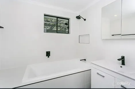 Property photo of 11 Newhaven Crescent Worongary QLD 4213