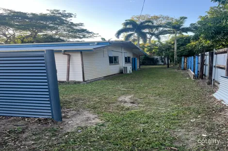 Property photo of 40 Falls Street Machans Beach QLD 4878