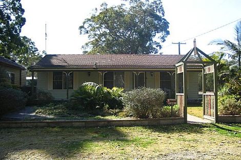 48 Findlay Ave, Chain Valley Bay, NSW 2259