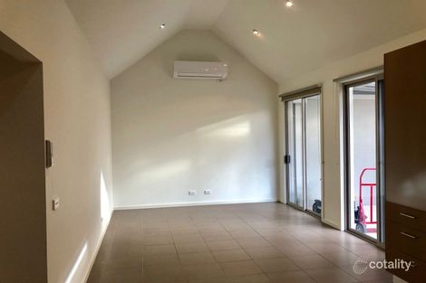 Property photo of 2/5 Travers Street Thomastown VIC 3074