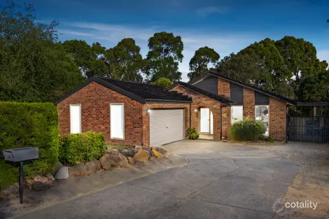 4 Amersham Dr, Wantirna, VIC 3152